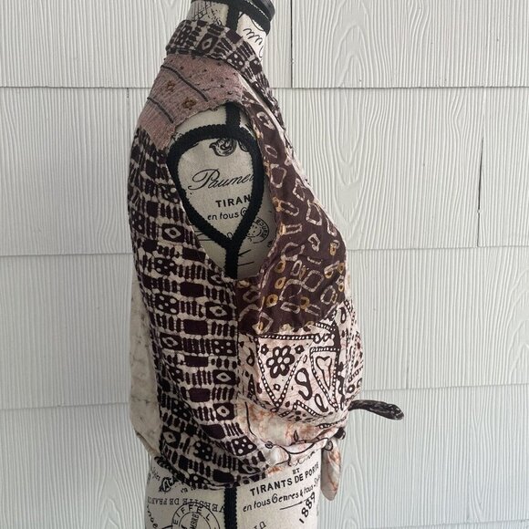Chico's Design Sleeveless Funky Patchwork Bohemian Tie Front Blouse Size 2 (H6) - Picture 3 of 11